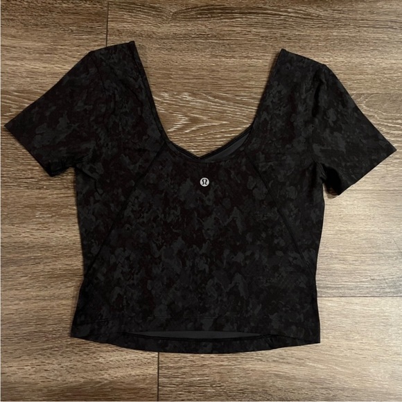 Lululemon Align Short Sleeve Tee Nulu in Hideaway Camo Coal Gray Size 6 - Picture 5 of 5